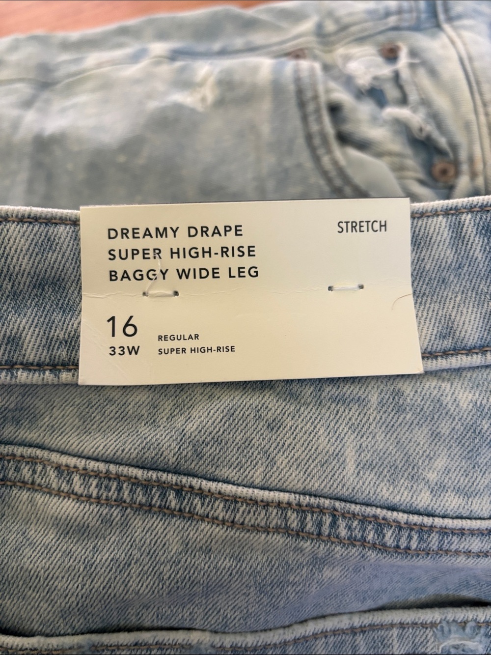 American Eagle Outfitters Washed Light Blue Wide-Leg Jeans - Picture 3 of 6